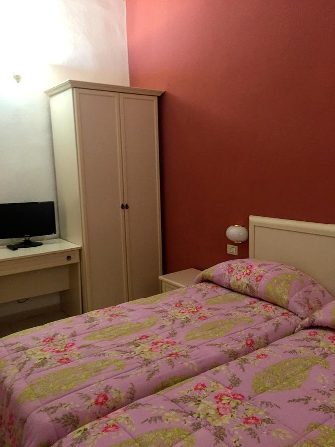 Albergo Ape Elbana Portoferraio Exterior foto